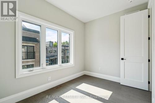 360 Coastline Drive, Wasaga Beach, ON - Indoor Photo Showing Other Room