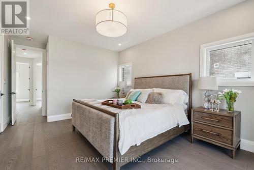 360 Coastline Drive, Wasaga Beach, ON - Indoor Photo Showing Bedroom