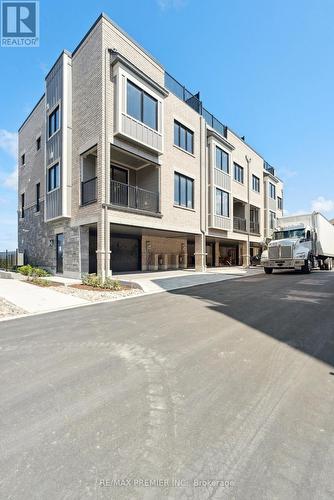 360 Coastline Drive, Wasaga Beach, ON - Outdoor With Facade