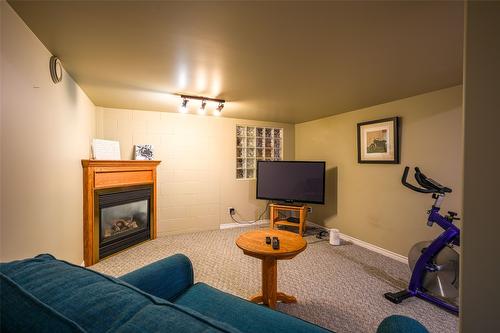 1176 Thomas-Hayes Road, Spallumcheen, BC - Indoor Photo Showing Other Room With Fireplace