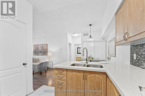 119 - 1496 Victoria Park Avenue, Toronto (Victoria Village), ON - Indoor Photo Showing Kitchen With Double Sink