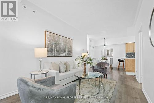 119 - 1496 Victoria Park Avenue, Toronto (Victoria Village), ON - Indoor Photo Showing Living Room