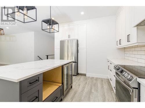 1390 21 Street Ne Lot# 12, Salmon Arm, BC - Indoor Photo Showing Kitchen