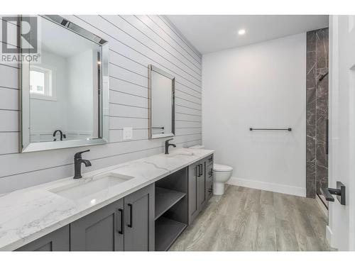 1390 21 Street Ne Lot# 12, Salmon Arm, BC - Indoor Photo Showing Bathroom