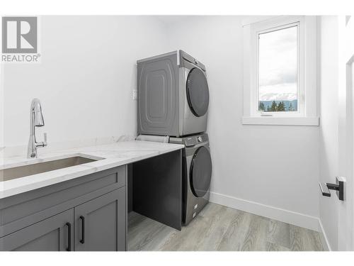 1390 21 Street Ne Lot# 12, Salmon Arm, BC - Indoor Photo Showing Laundry Room