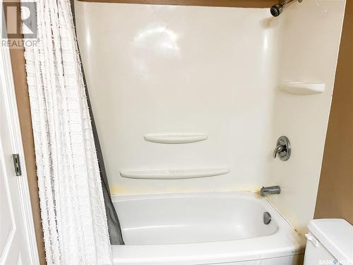 8911 Gregory Drive, North Battleford, SK - Indoor Photo Showing Bathroom