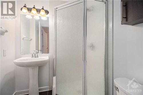 2nd 3 pcs Ensuite - 458C King Edward Avenue, Ottawa, ON - Indoor Photo Showing Bathroom