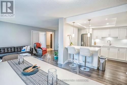 1009 - 5 Old Sheppard Avenue, Toronto (Pleasant View), ON - Indoor Photo Showing Kitchen With Stainless Steel Kitchen With Upgraded Kitchen