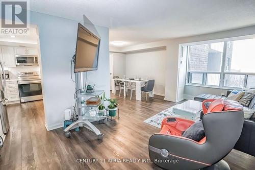 1009 - 5 Old Sheppard Avenue, Toronto (Pleasant View), ON - Indoor Photo Showing Living Room