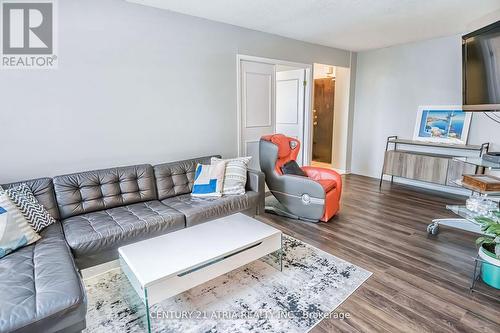 1009 - 5 Old Sheppard Avenue, Toronto (Pleasant View), ON - Indoor Photo Showing Living Room