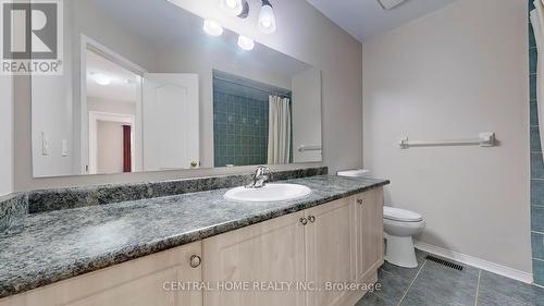 26 Marshview Avenue, Aurora (Bayview Northeast), ON - Indoor Photo Showing Bathroom