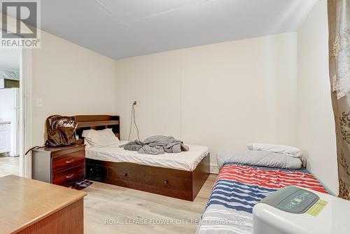 800 Roxborough Avenue, Hamilton, ON - Indoor Photo Showing Bedroom