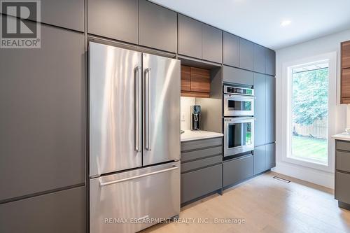 675 Scenic Drive, Hamilton (Westcliffe), ON - Indoor Photo Showing Kitchen With Stainless Steel Kitchen