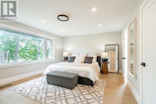 675 Scenic Drive, Hamilton (Westcliffe), ON - Indoor Photo Showing Bedroom