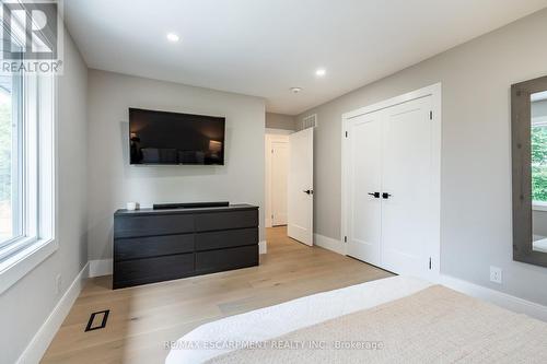 675 Scenic Drive, Hamilton (Westcliffe), ON - Indoor Photo Showing Other Room