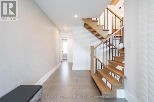 675 Scenic Drive, Hamilton (Westcliffe), ON - Indoor Photo Showing Other Room