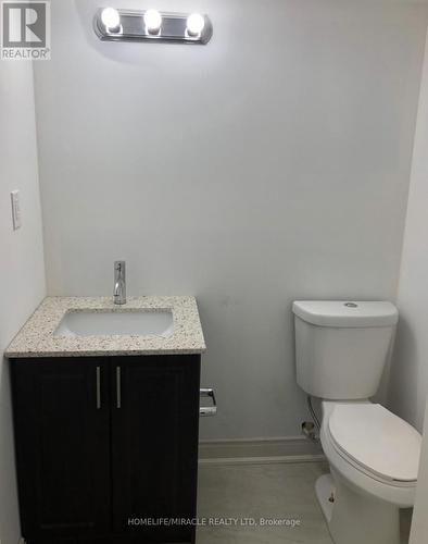 366 Panhellenic Drive, Mississauga, ON - Indoor Photo Showing Bathroom