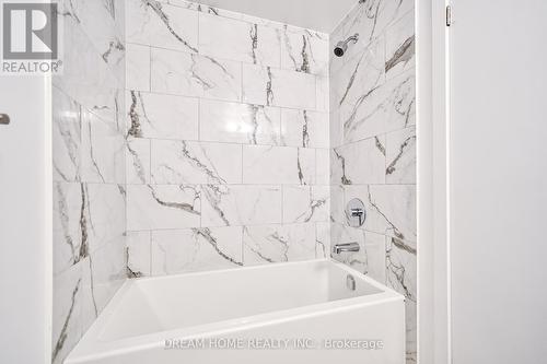 506 - 32 Forest Manor Road, Toronto (Henry Farm), ON - Indoor Photo Showing Bathroom