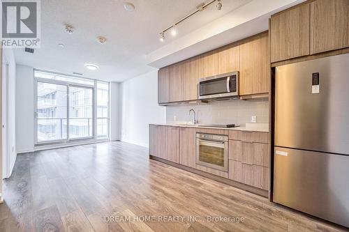 506 - 32 Forest Manor Road, Toronto (Henry Farm), ON - Indoor Photo Showing Kitchen