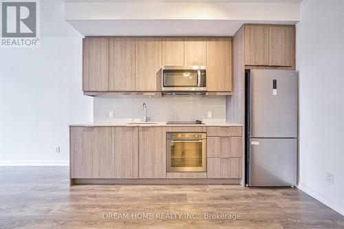 506 - 32 Forest Manor Road, Toronto (Henry Farm), ON - Indoor Photo Showing Kitchen