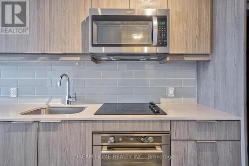 506 - 32 Forest Manor Road, Toronto (Henry Farm), ON - Indoor Photo Showing Kitchen