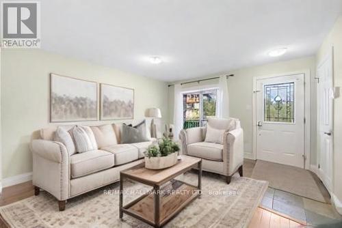 42 Winnifred Avenue, Parry Sound, ON - Indoor Photo Showing Living Room