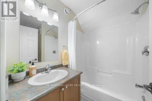 42 Winnifred Avenue, Parry Sound, ON - Indoor Photo Showing Bathroom