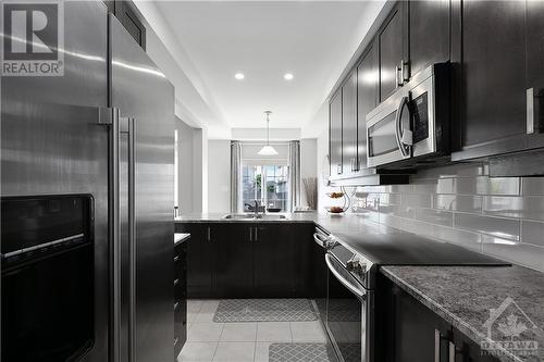 512 Rannoch Private, Ottawa, ON - Indoor Photo Showing Kitchen With Stainless Steel Kitchen With Upgraded Kitchen