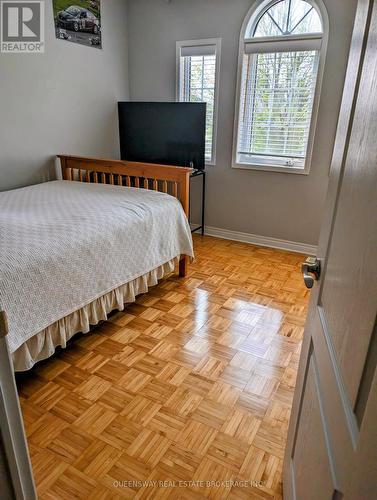 28 Smith Street N, New Tecumseth (Alliston), ON - Indoor Photo Showing Bedroom