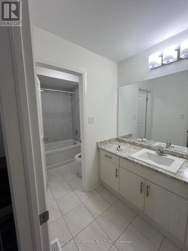 53 Shepherd Drive, Barrie (Painswick South), ON - Indoor Photo Showing Bathroom