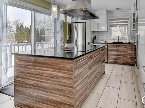 Cuisine - 140 Av. De La Mennais, La Prairie, QC - Indoor Photo Showing Kitchen