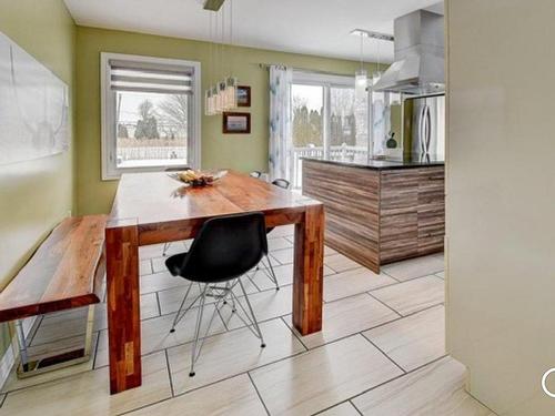 Dining room - 140 Av. De La Mennais, La Prairie, QC - Indoor