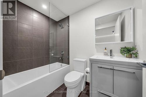 805 - 212 King William Street, Hamilton (Beasley), ON - Indoor Photo Showing Bathroom