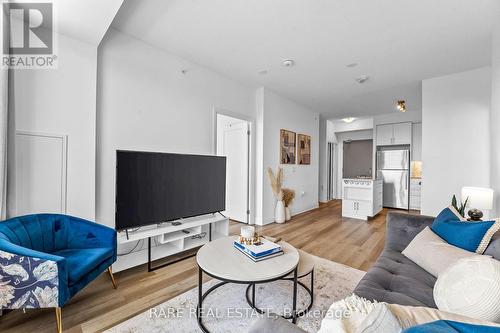 514 - 3220 Sheppard Avenue E, Toronto (Tam O'Shanter-Sullivan), ON - Indoor Photo Showing Living Room