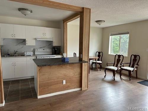 38-7077 Highland Dr, Port Hardy, BC - Indoor Photo Showing Kitchen