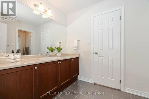 8 Tetra Court, Brampton (Credit Valley), ON - Indoor Photo Showing Bathroom