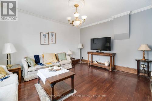 1225 Queenston Road S, Cambridge, ON - Indoor Photo Showing Living Room