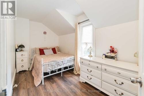 1225 Queenston Road S, Cambridge, ON - Indoor Photo Showing Bedroom