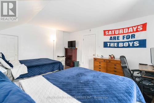 1225 Queenston Road S, Cambridge, ON - Indoor Photo Showing Bedroom