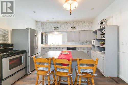 1225 Queenston Road S, Cambridge, ON - Indoor Photo Showing Kitchen