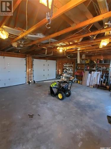 Kolke Acreage, Estevan Rm No. 5, SK - Indoor Photo Showing Garage