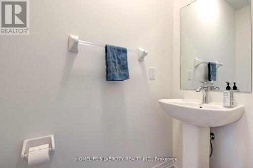 340 Bismark Drive, Cambridge, ON - Indoor Photo Showing Bathroom