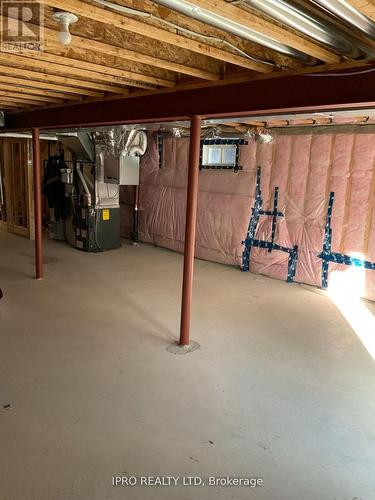 30 Periwinkle Road W, Springwater (Midhurst), ON - Indoor Photo Showing Basement