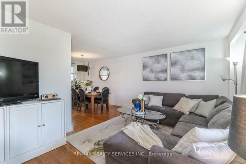 62 Ambleside Drive, Brampton (Brampton South), ON - Indoor Photo Showing Living Room