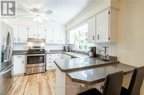 154 Hendrie Avenue, Burlington (Bayview), ON - Indoor Photo Showing Kitchen