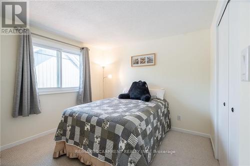 154 Hendrie Avenue, Burlington (Bayview), ON - Indoor Photo Showing Bedroom