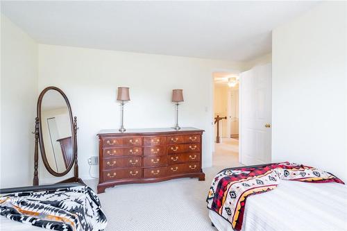 154 Hendrie Avenue, Burlington, ON - Indoor Photo Showing Bedroom