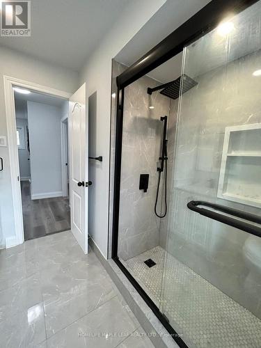 136 Ural Circle, Brampton (Sandringham-Wellington), ON - Indoor Photo Showing Bathroom