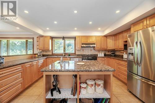 24 Rosegarden Drive, Brampton (Toronto Gore Rural Estate), ON - Indoor Photo Showing Kitchen