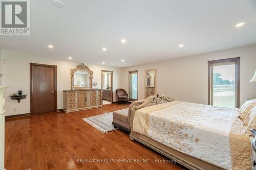 24 Rosegarden Drive, Brampton (Toronto Gore Rural Estate), ON - Indoor Photo Showing Bedroom